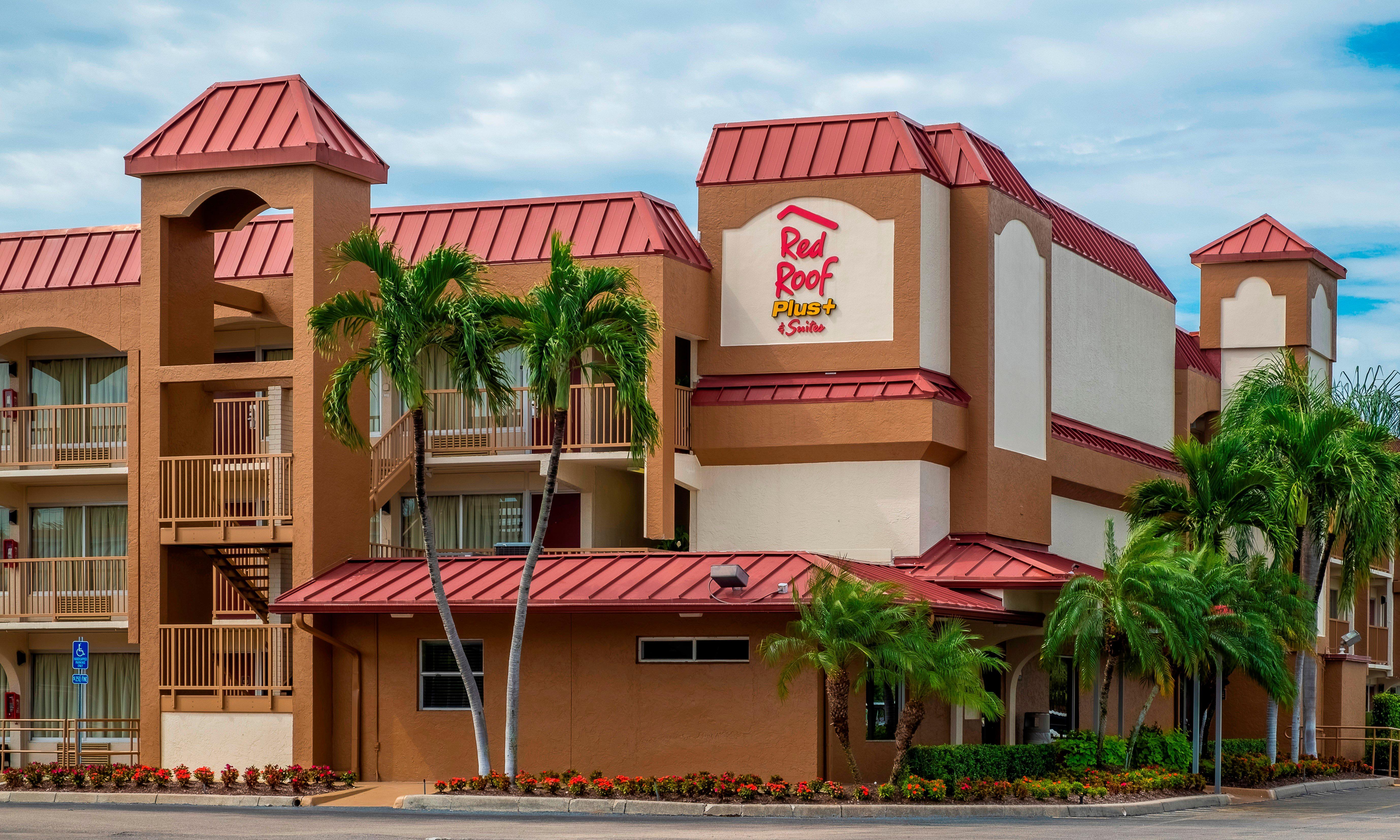 Red Roof Inn Plus+ & Suites Naples Downtown-5Th Ave S Екстер'єр фото