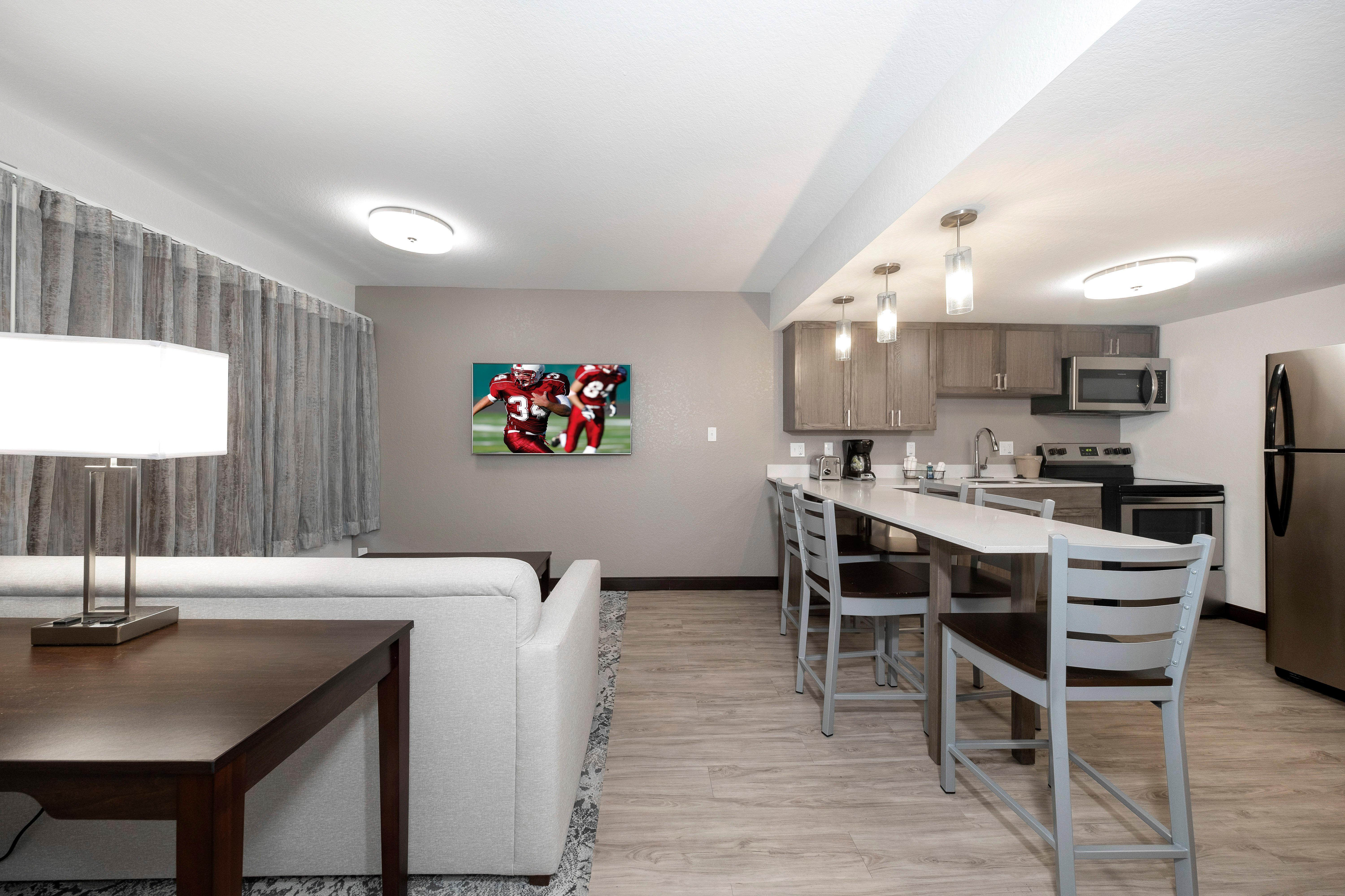 Red Roof Inn Plus+ & Suites Naples Downtown-5Th Ave S Екстер'єр фото