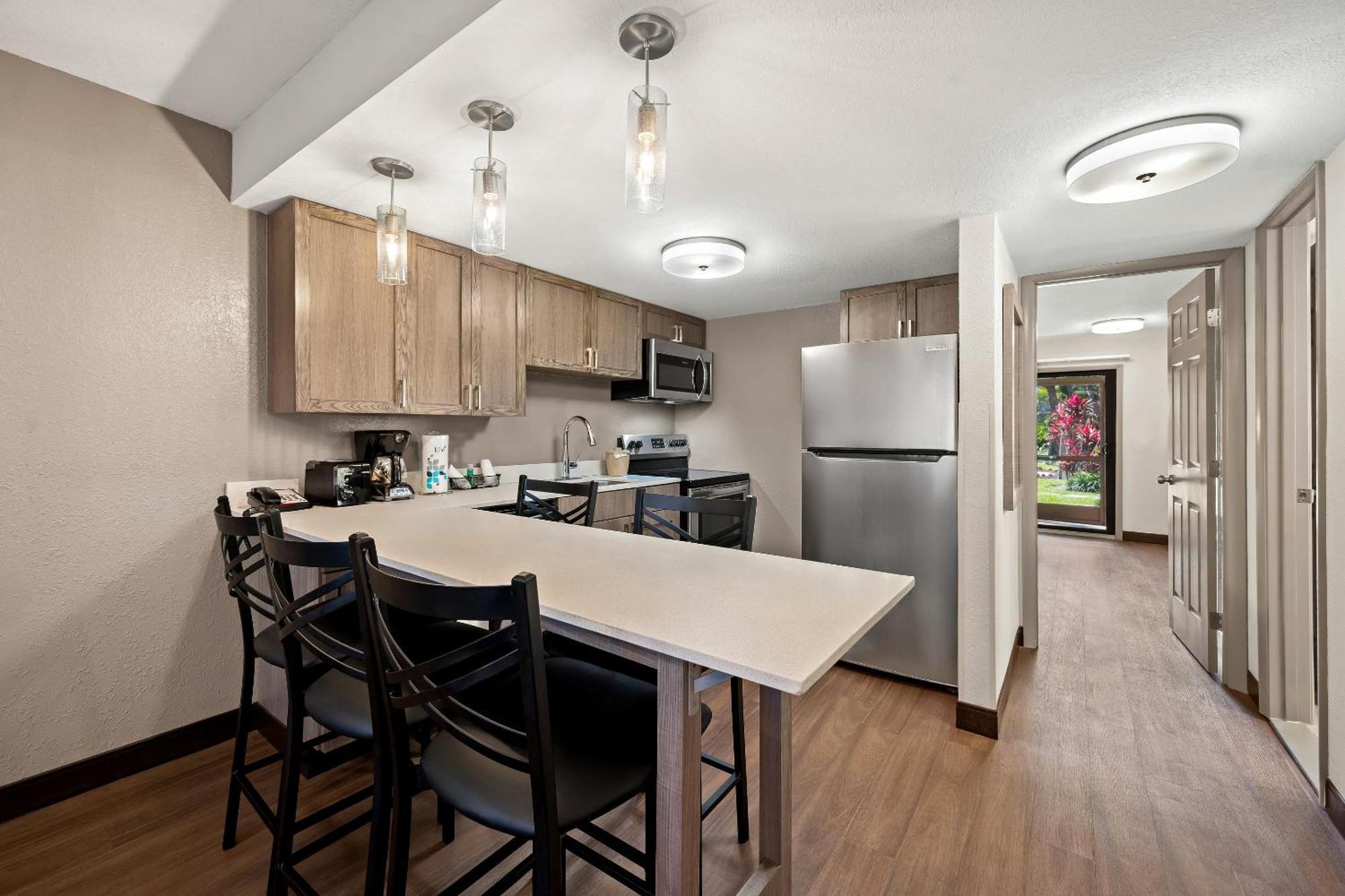 Red Roof Inn Plus+ & Suites Naples Downtown-5Th Ave S Екстер'єр фото