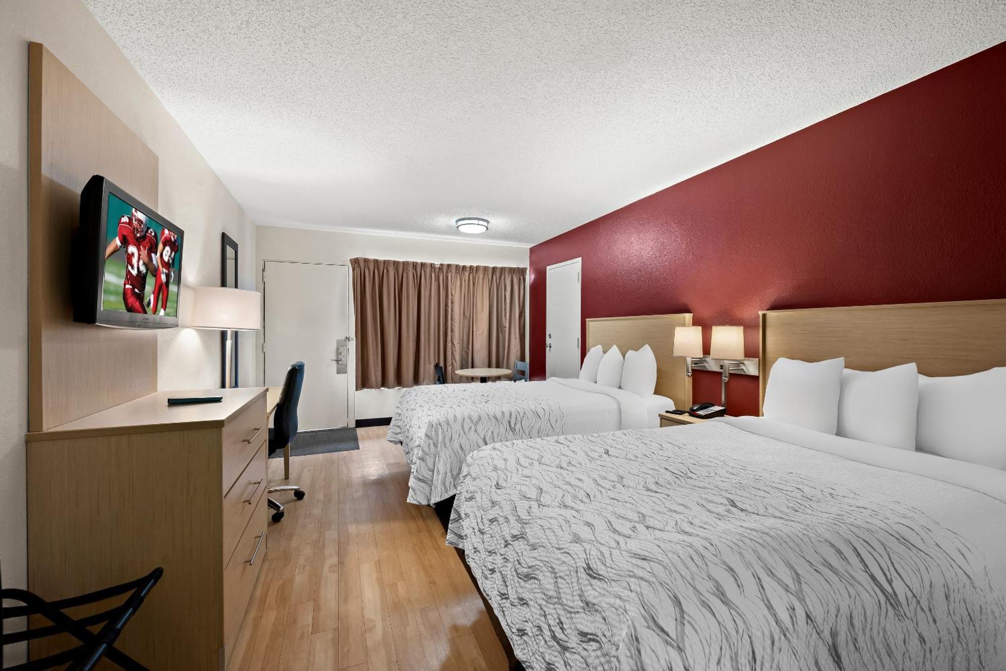 Red Roof Inn Plus+ & Suites Naples Downtown-5Th Ave S Екстер'єр фото